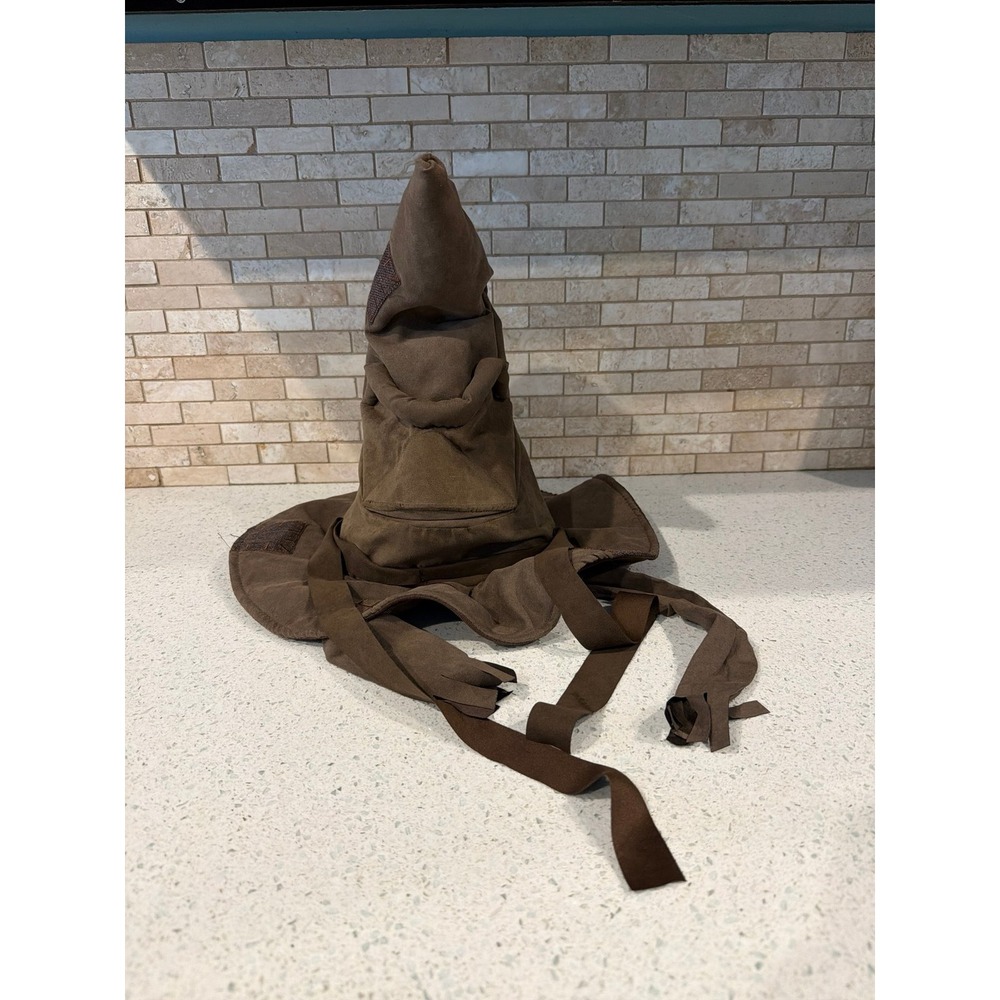 Harry Potter Wizarding World Talking Sorting Hat with 15 Phrases Works